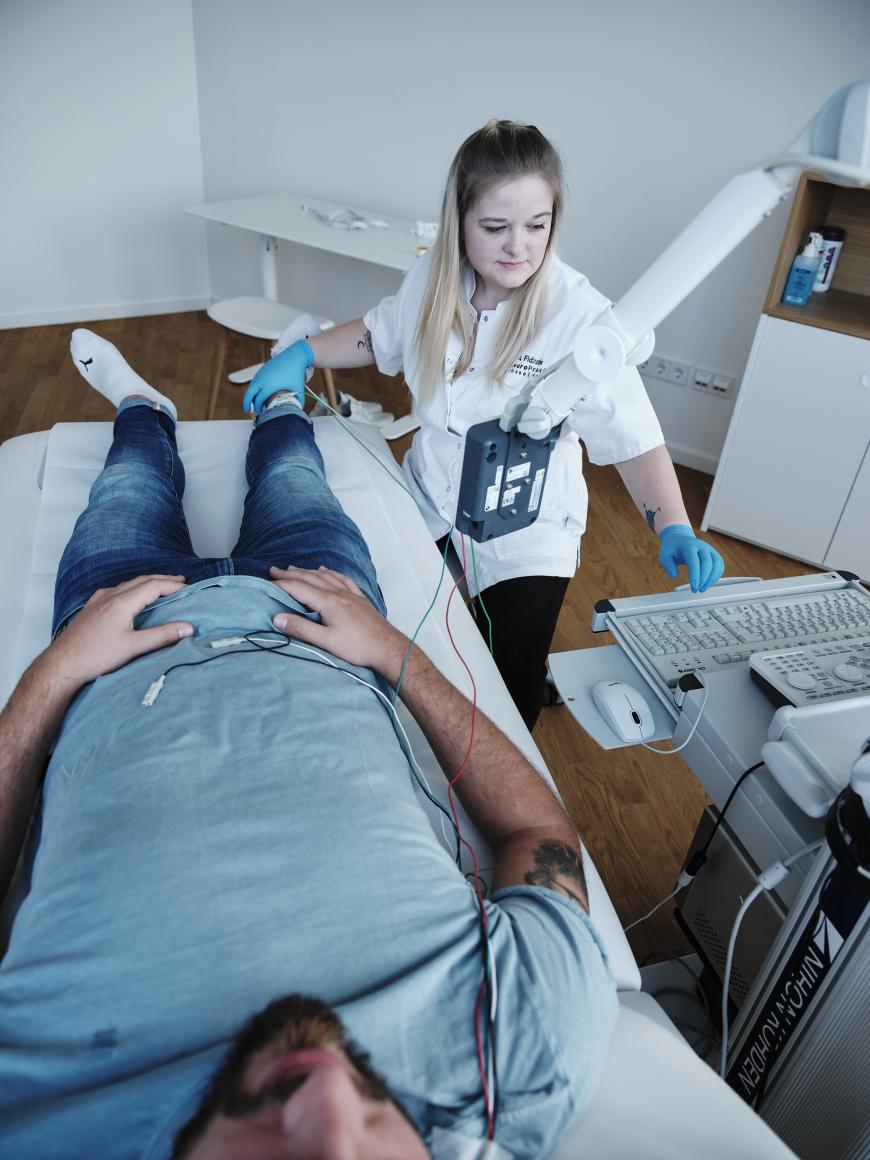 Elektroneurographie (ENG) in Düsseldorf beim Neurologen Neuro Praxis
