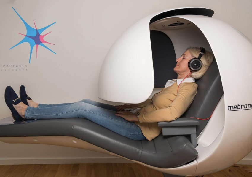 Die Idee hinter geführter Entspannung ist es, durch Anleitung und Visualisierungen den Körper und Geist in einen Zustand tiefer Entspannung zu führen. Dies kann dazu beitragen, Stress abzubauen, Angstzustände zu reduzieren, die Schlafqualität zu verbessern und das allgemeine Wohlbefinden zu steigern.